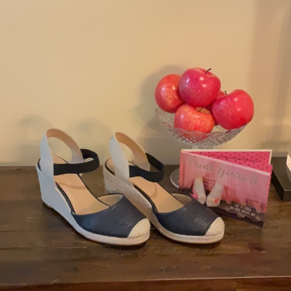 NWOT Ralph Lauren Pearlie Slingback Wedge Espadrilles